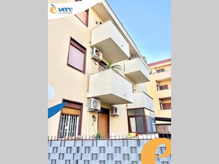 Quadrilocale in Vendita a Palermo, 129'000€, 110 m²