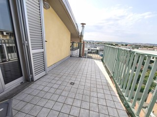 Quadrilocale in Vendita a San Giovanni Teatino, 175'000€, 90 m², con Box