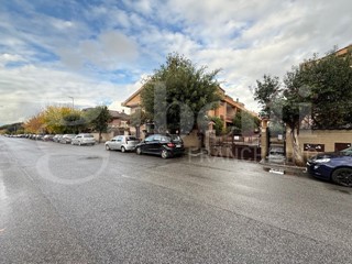 Trilocale in Vendita a Roma, 149'000€, 67 m²