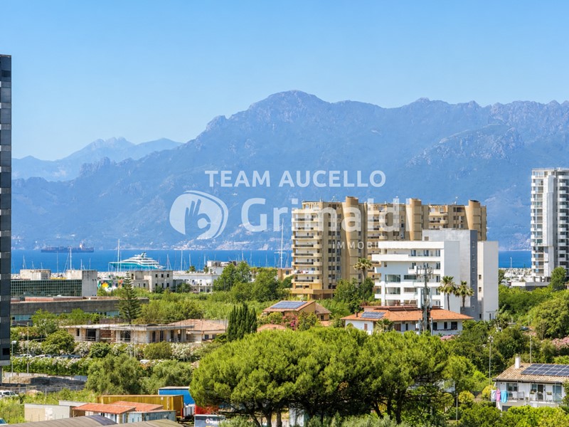 Quadrilocale in Vendita a Salerno, 500'000&euro;, 133 m²