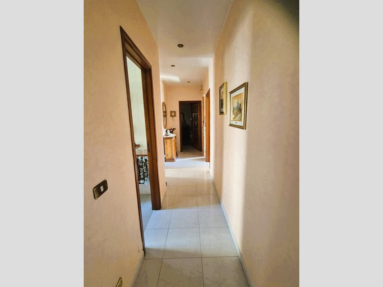 Quadrilocale in Vendita a Agrigento, 48'000€, 105 m²