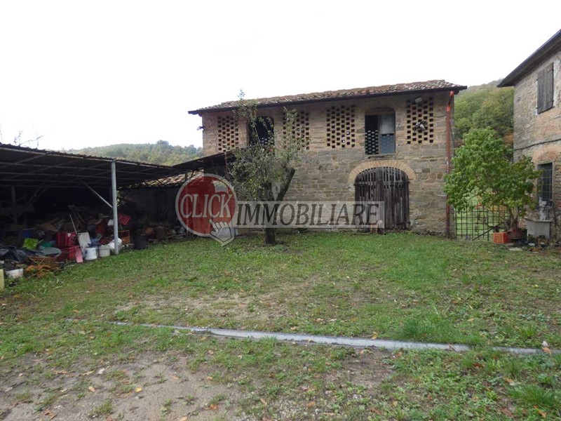 Casale in Vendita a Scarperia e San Piero, 630'000&euro;, 1300 m²