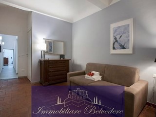 Trilocale in Affitto a Firenze, zona Duomo, 1'250&euro;, 80 m², arredato