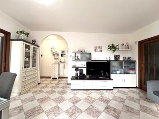 Quadrilocale in Vendita a Reggio Emilia, zona San Prospero, 197'000€, 92 m², arredato, con Box