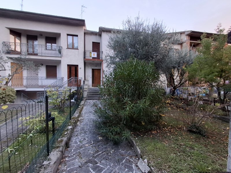 Appartamento in Vendita a San Lorenzo in Campo, 68'000&euro;, 117 m²