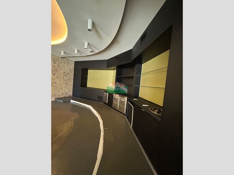 Immobile commerciale in Affitto a Ravenna, 1'300&euro;, 90 m²