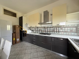 Trilocale in Affitto a Catanzaro, zona Giovino, 600€, 105 m², arredato