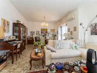 Quadrilocale in Vendita a San Gregorio di Catania, 195'000€, 130 m², arredato, con Box