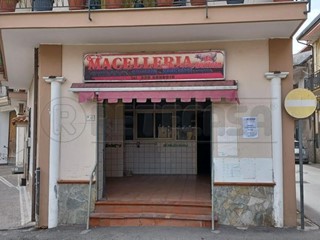 Immobile commerciale in Affitto a Marcianise, 600&euro;, 130 m²