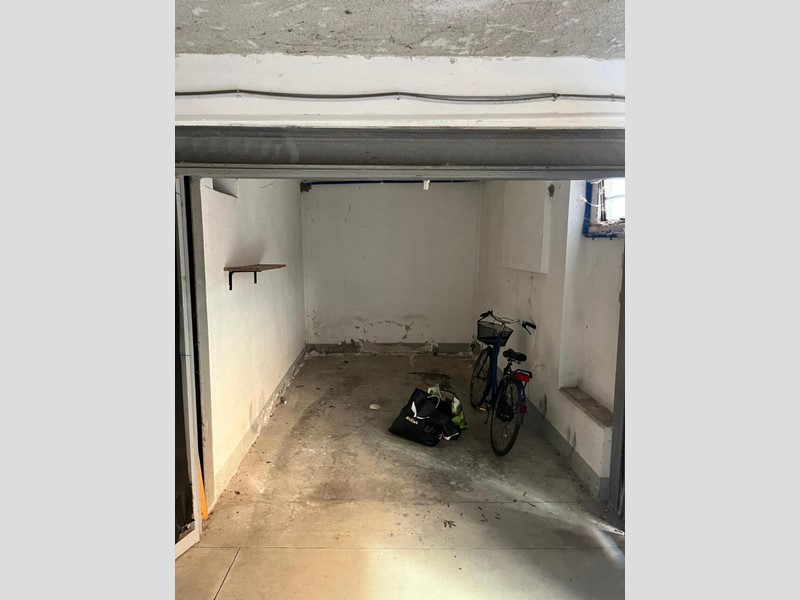 Box in Affitto a Casalecchio di Reno, 120€, 10 m²
