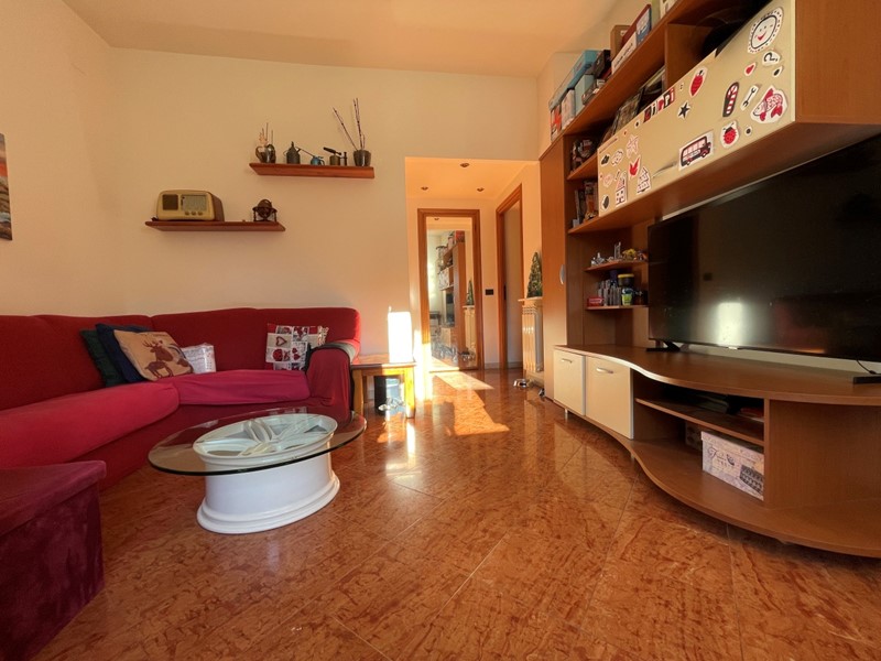 Quadrilocale in Vendita a Genova, zona Bavari, 99'000€, 66 m², con Box