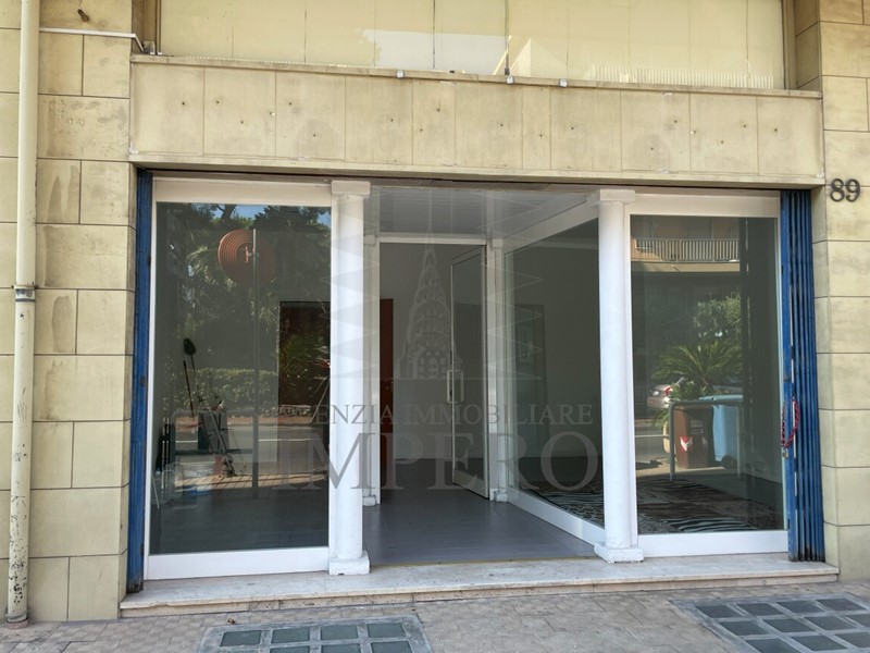 Attività commerciale in Vendita a Bordighera, 110'000&euro;, 37 m²