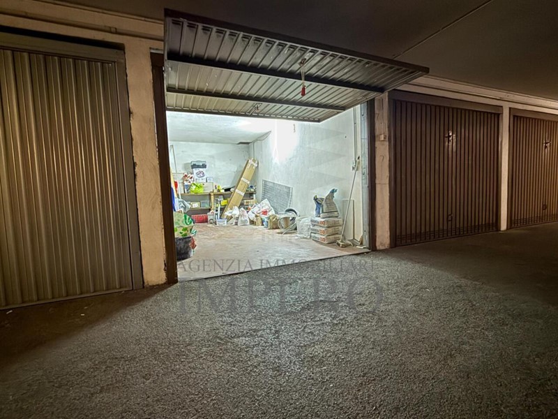 Box in Vendita a Ventimiglia, zona Centro, 37'000&euro;, 17 m²