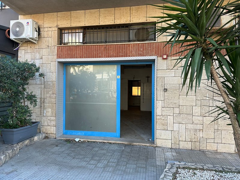 Immobile commerciale in Vendita a Alcamo, zona VIALE EUROPA, 96'000€, 75 m²