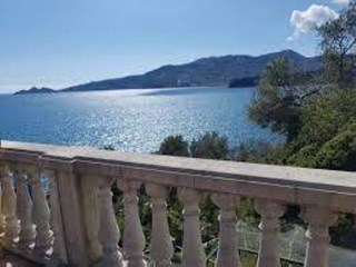 Villa in Vendita a Zoagli, zona SCOGLIERA, 6'500'000&euro;, 650 m², arredato