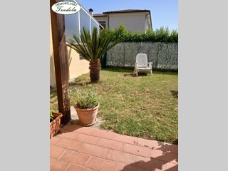 Casa Semi Indipendente in Vendita a Fosdinovo, 210'000€, 115 m²