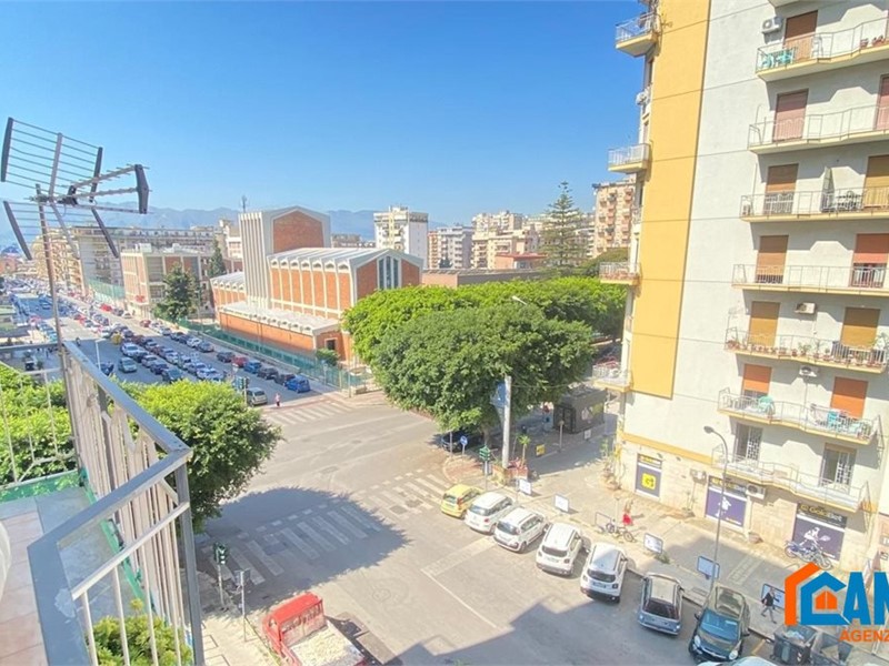 Quadrilocale in Vendita a Palermo, 230'000€, 145 m²