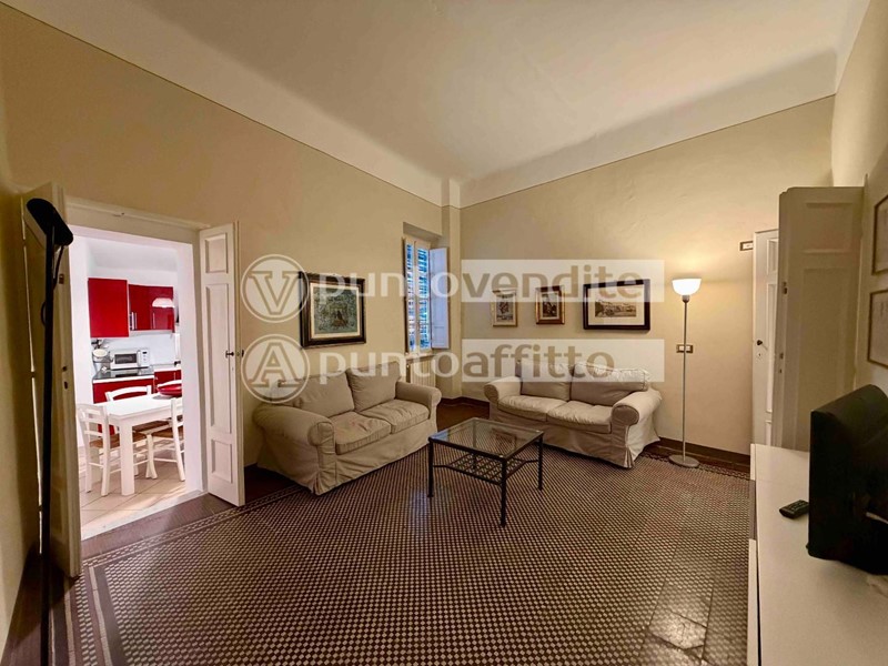 Appartamento in Affitto a Lucca, 1'200€, 100 m², arredato
