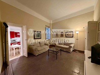 Appartamento in Affitto a Lucca, 1'200€, 100 m², arredato