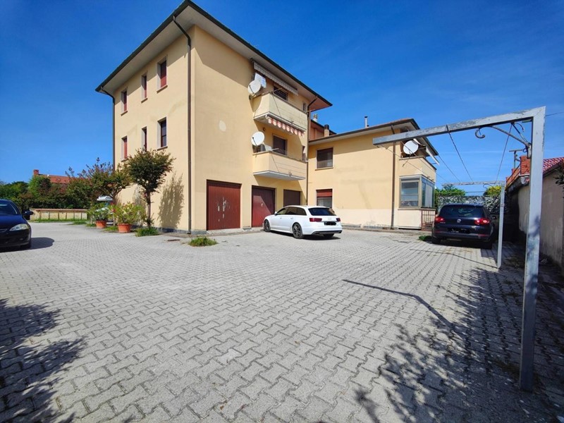 Appartamento in Vendita a Vecchiano, zona Migliarino, 230'000&euro;, 90 m², con Box