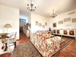 Quadrilocale in Vendita a Lucca, zona San Vito, 170'000€, 100 m²
