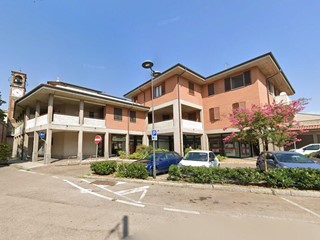 Trilocale in Vendita a Agrate Brianza, 82'500&euro;, 82 m², con Box