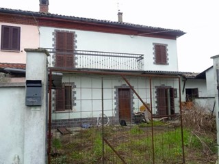 Villa in Vendita a Zeme, 23'997&euro;, 105 m², con Box