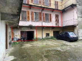 Appartamento in Vendita a Broni, 50'250&euro;, 153 m², con Box