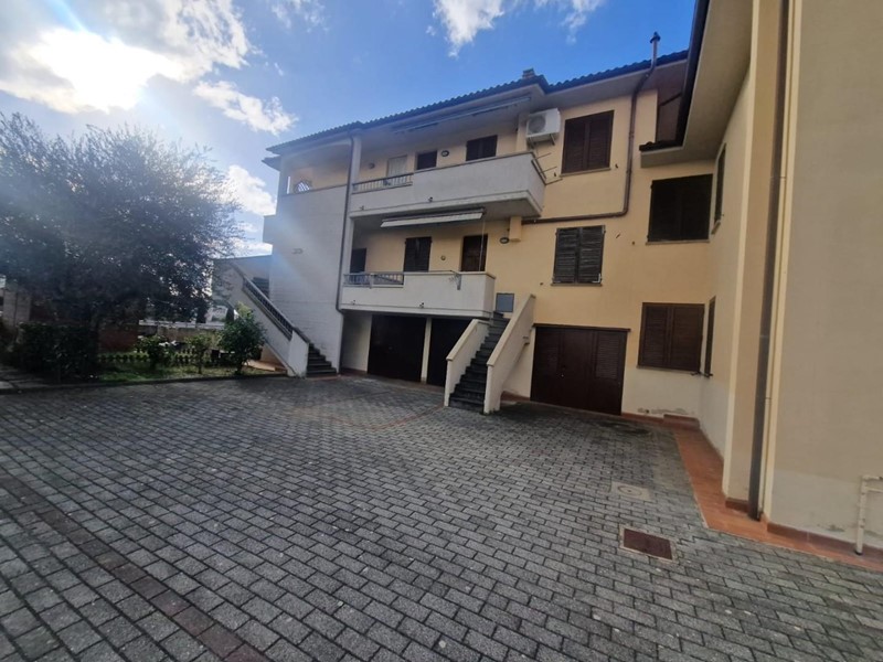 Trilocale in Vendita a Rosignano Marittimo, zona Vada, 197'000€, 63 m², arredato, con Box