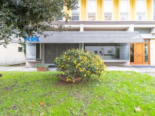 Immobile commerciale in Affitto a Empoli, 3'500&euro;, 250 m²