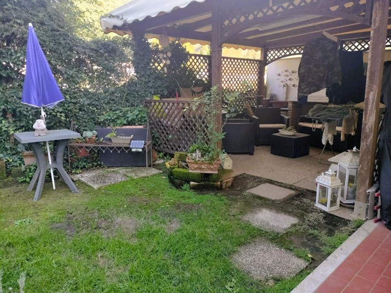 Quadrilocale in Vendita a Montignoso, zona Renella, 230'000€, 85 m², arredato