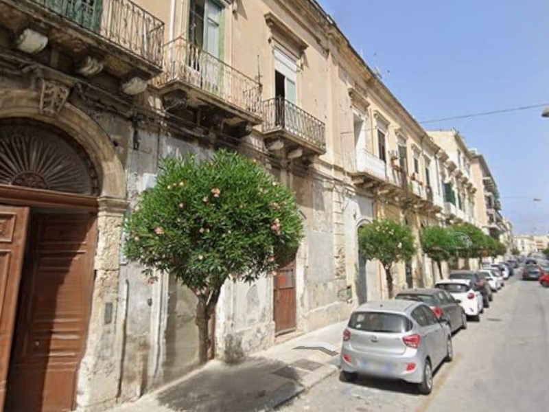 Monolocale in Affitto a Siracusa, 1'000€, 80 m²