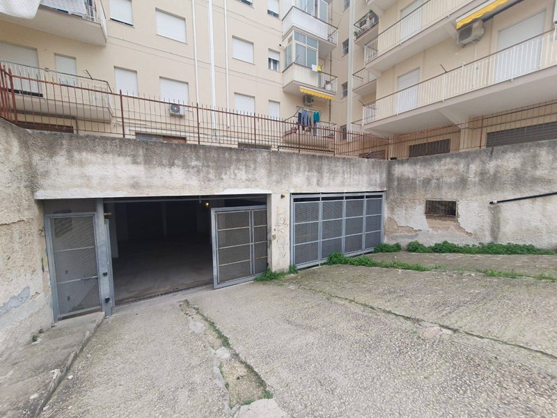 Box in Vendita a Siracusa, 23'000&euro;, 28 m²
