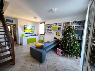 Trilocale in Vendita a Ferno, 190'000&euro;, 100 m²