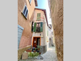 Casa Semi Indipendente in Vendita a Margno, 47'000&euro;, 132 m²