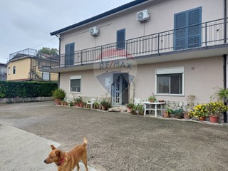 Casa Semi Indipendente in Vendita a San Leucio del Sannio, 63'000&euro;, 95 m²