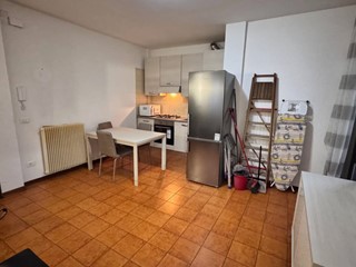 Bilocale in Vendita a Treviso, 98'000&euro;, 70 m²
