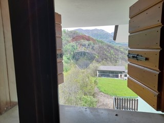 Quadrilocale in Vendita a Valli del Pasubio, 80'000&euro;, 95 m²