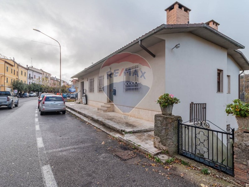 Appartamento in Vendita a Semproniano, 255'000&euro;, 374 m²