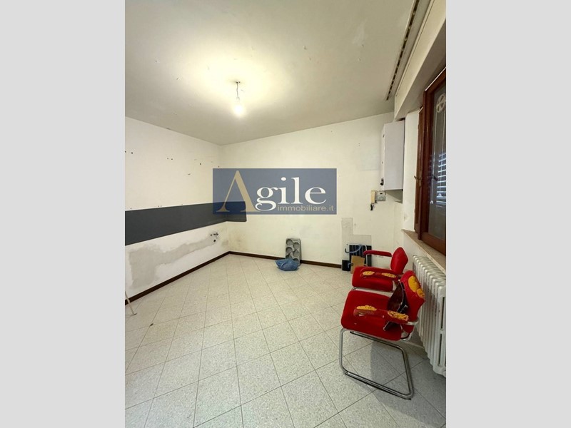 Bilocale in Vendita a Ascoli Piceno, 80'000€, 50 m²