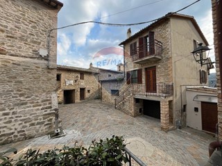 Bilocale in Vendita a Bevagna, 79'000&euro;, 50 m²