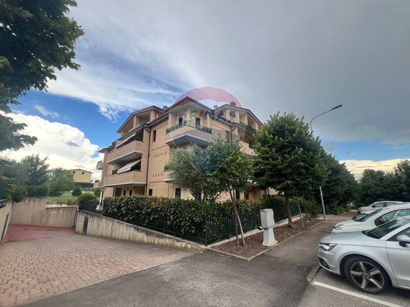 Magazzino in Vendita a Perugia, 8'000€, 18 m²