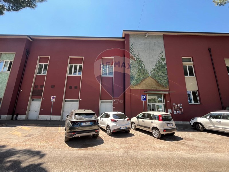 Ufficio in Affitto a Bastia Umbra, 550&euro;, 59 m²