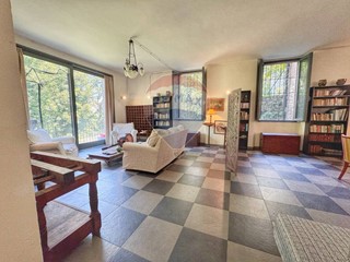 Trilocale in Vendita a Umbertide, 110'000&euro;, 157 m²