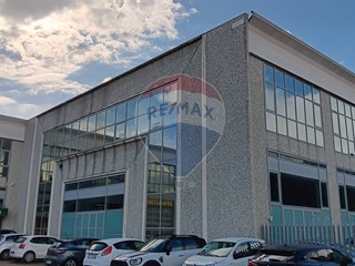 Laboratorio in Vendita a Perugia, 90'000€, 160 m²