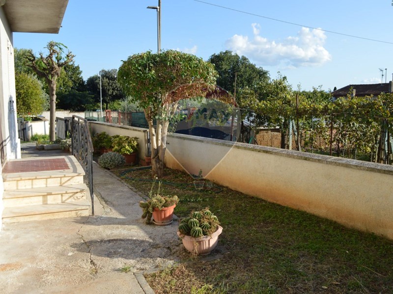 Quadrilocale in Vendita a Spello, 128'000&euro;, 90 m²
