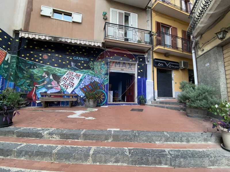 Immobile commerciale in Vendita a Graniti, 56'000&euro;, 75 m²