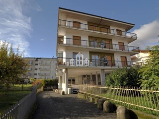 Trilocale in Vendita a Cuorgnè, 56'000&euro;, 56 m²