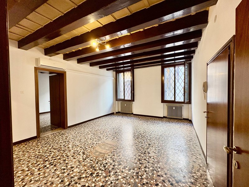 Quadrilocale in Affitto a Vicenza, 825€, 85 m²