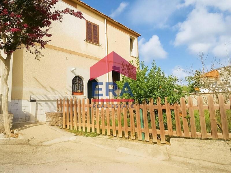 Trilocale in Vendita a Ardea, 109'000&euro;, 100 m²